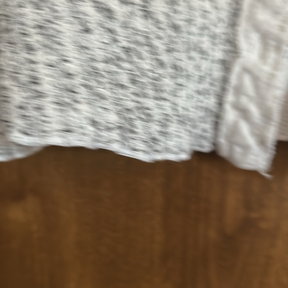 Cut loose gray/white textured cardigan - Picture 3 of 5